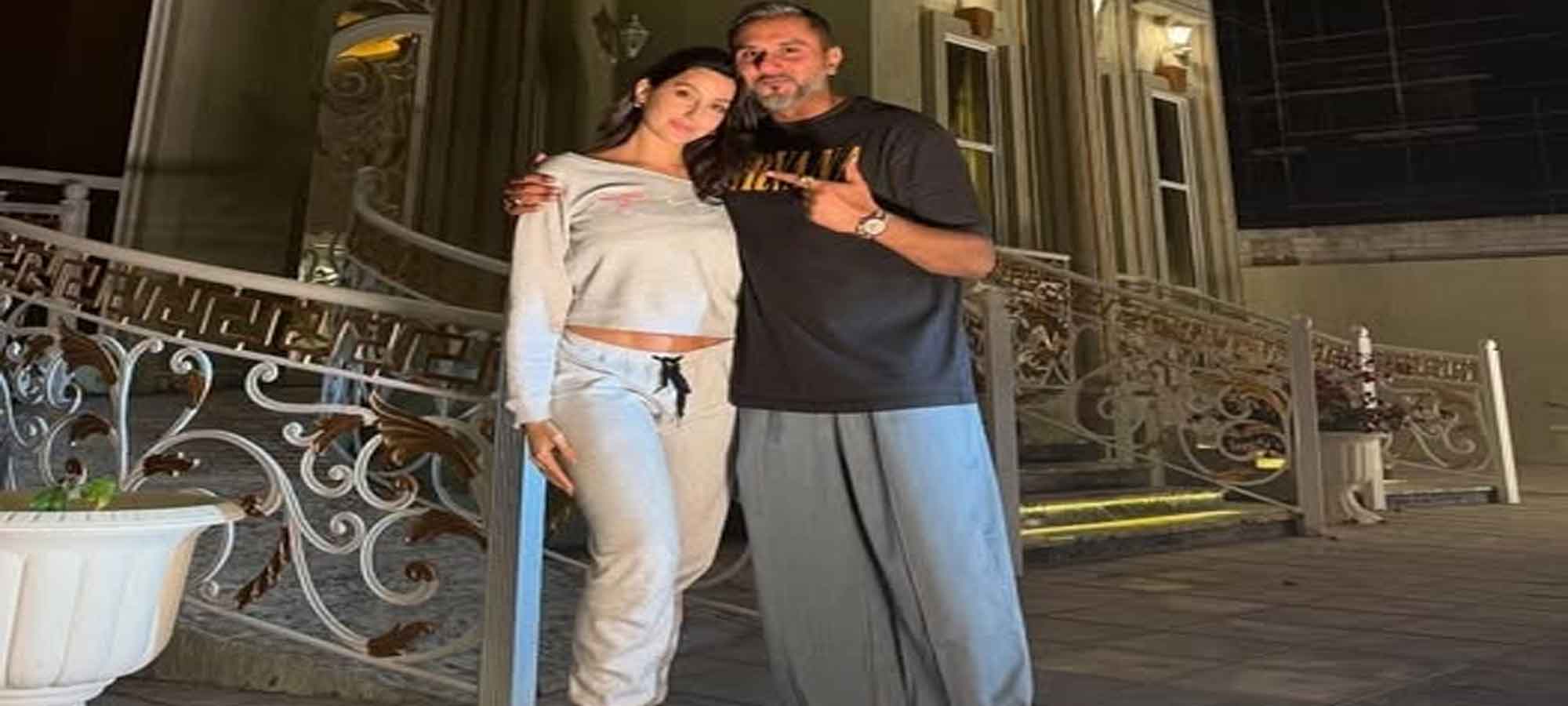 नोरा फतेही और यो यो हनी सिंह की ऑफ-स्क्रीन कैमिस्ट्री ने बढ़ाई हलचल