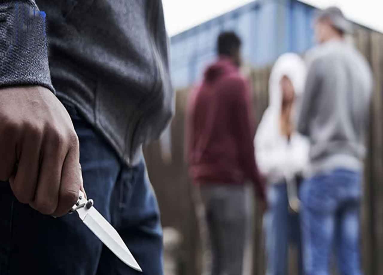 मुंबई के KEM अस्पताल में डॉक्टर पर चाकू से जानलेवा हमला, आरोपी की बहन से थे प्रेम संबंध; हालत नाजुक