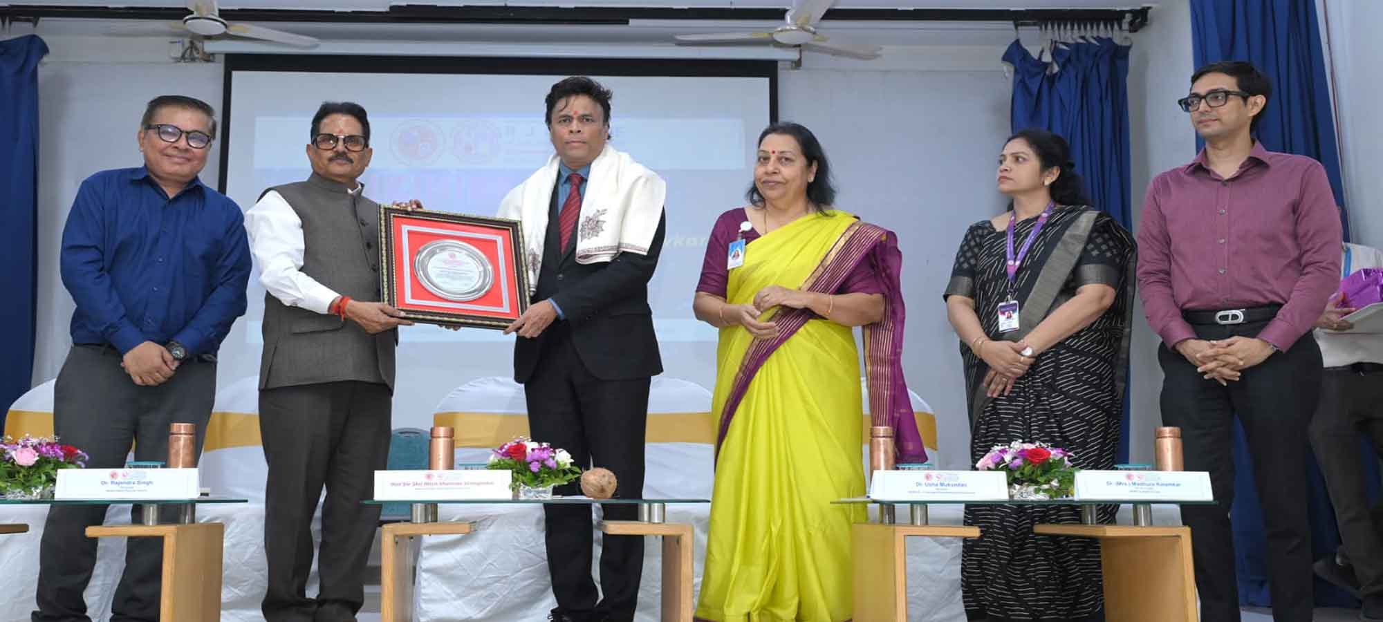 आर.जे. कॉलेज में पूर्व छात्र न्यायमूर्ति हितेन वेणगांवकर का सम्मान समारोह संपन्न