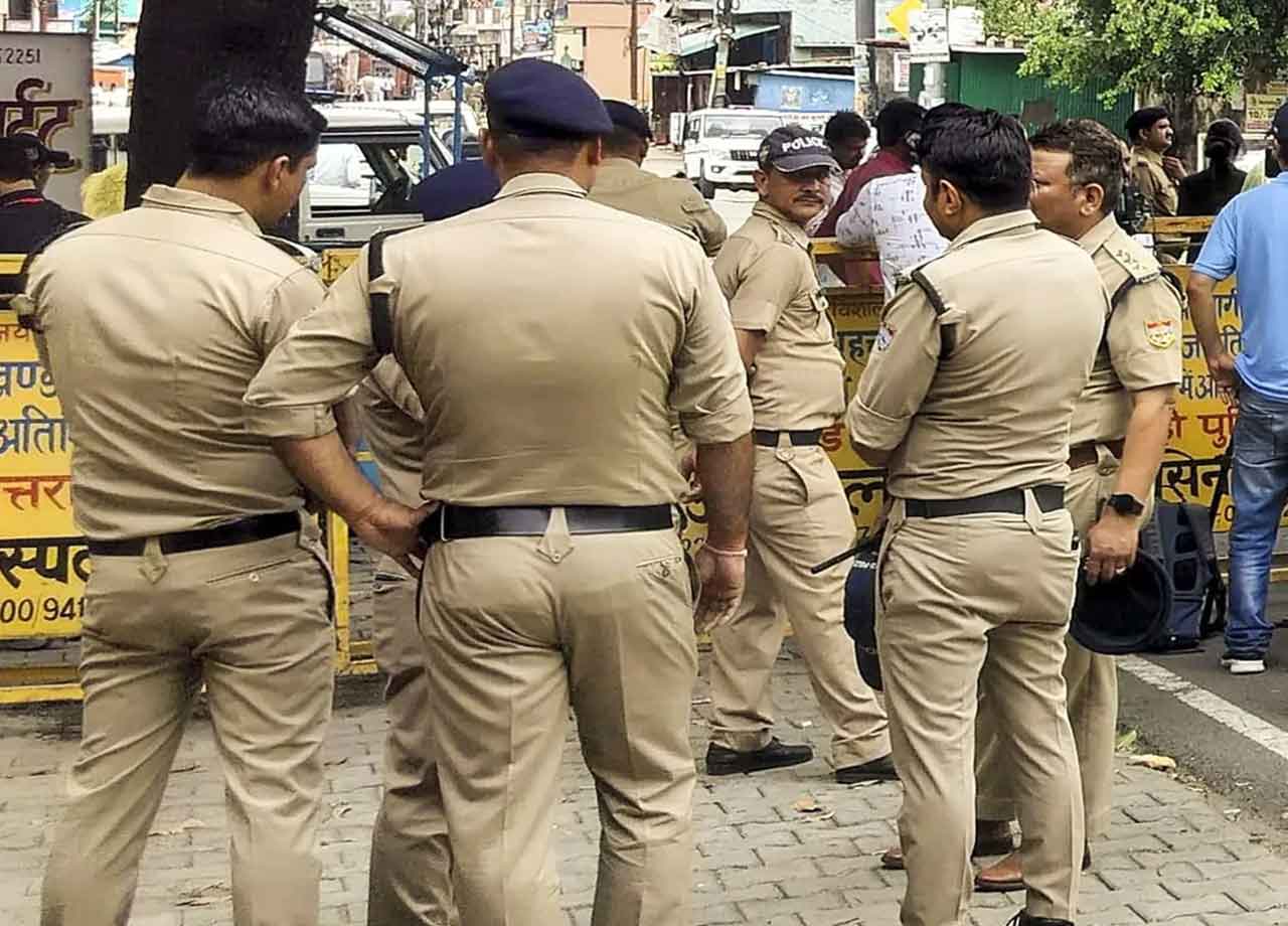 उत्तरकाशी में ‘थूक लगाकर रोटी बनाने’ का वीडियो वायरल, मचा बवाल — पुलिस ने आरोपी पर की कार्रवाई