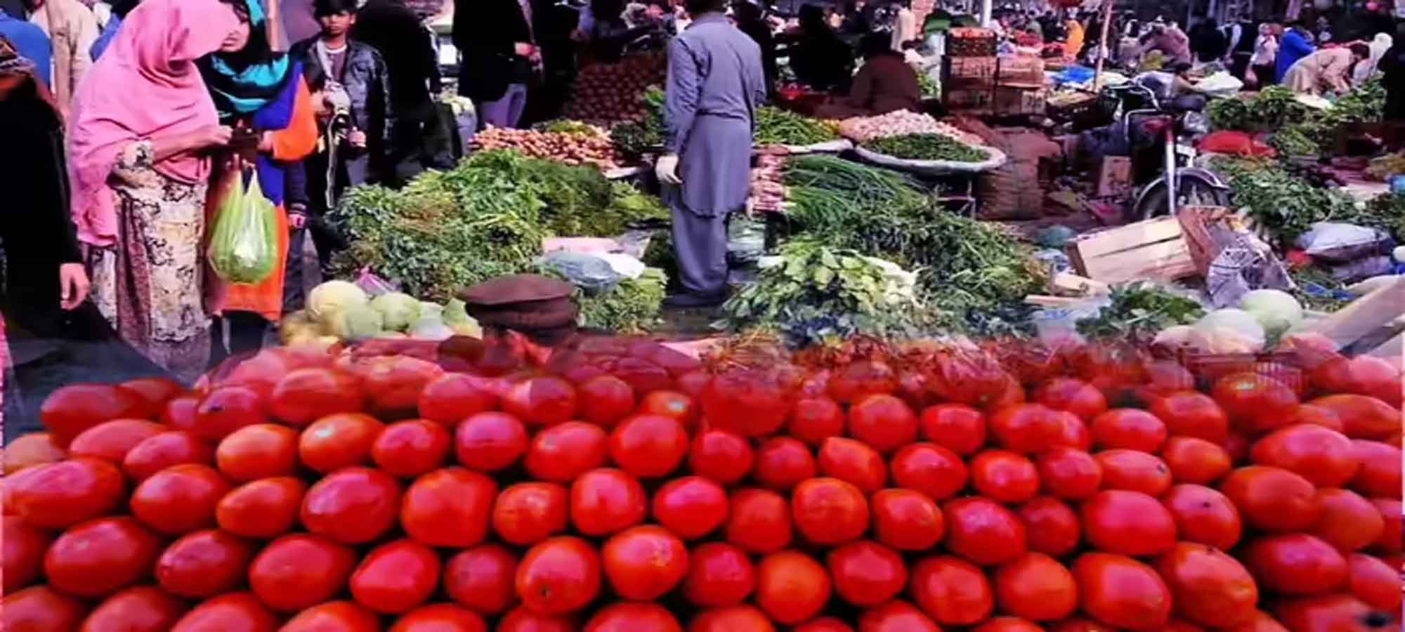 पाकिस्तान में हाहाकार!,  अफगानिस्तान से तनाव के बीच पाकिस्तान में महंगाई की मार, टमाटर 700 रुपए किलो पहुंचा